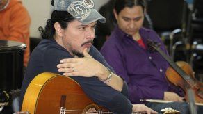 Paco Rentería: Hago música universal sin poner etiquetas de religión