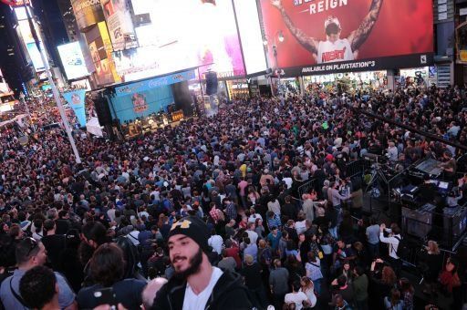 Sangre latina en Quinta Avenida de Nueva York por Día de la Hispanidad