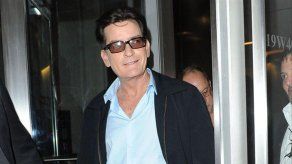 Charlie Sheen deja una propina de 1.400 dólares en un restaurante