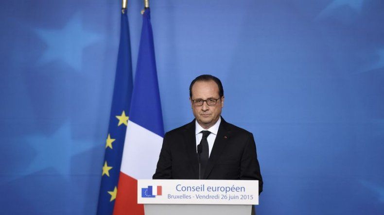 Hollande ordena intensificar ataques contra el Estado Islámico en Siria e Irak