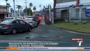 Rezagados de circuitos 8-7 y 8-8 son vacunados en el Rommel Fernández