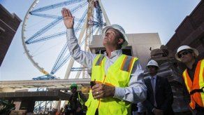 Mayor rueda de la fortuna casi terminada en Vegas