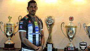 Tauro hace oficial la llegada del defensa Richard Dixon