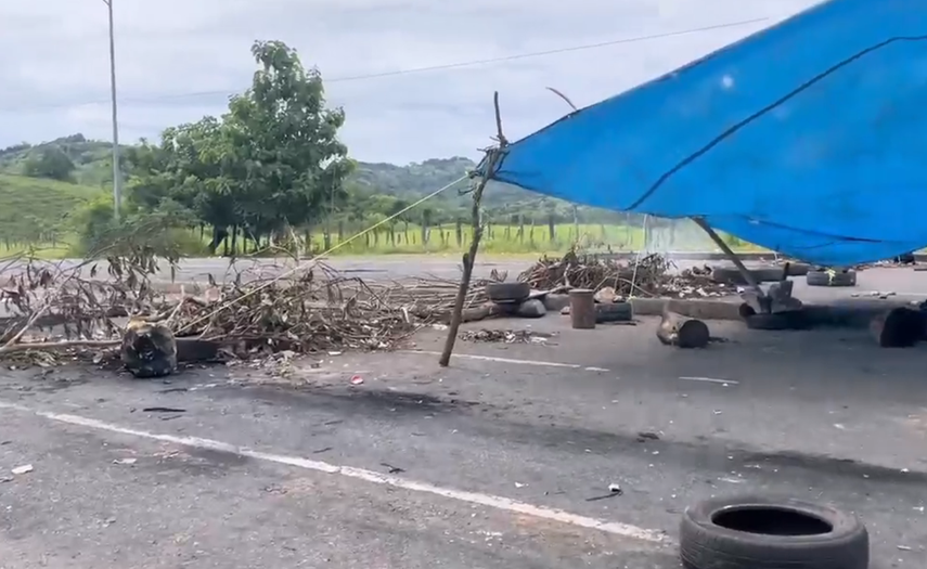 Cierre en Tolé por parte de dirigentes de la Comarca Ngäbe-Buglé.