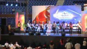 Estudiantes celebran por 4to año consecutivo los Juegos Florales