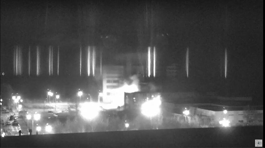 El alcalde de la localidad y el servicio estatal de emergencias confirmaron también la extinción del incendio.