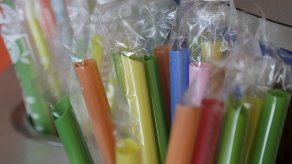 California: ley restringe uso de carrizos en restaurantes