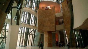 Museo Guggenheim de Bilbao le pone el pecho a la crisis