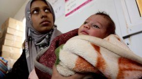 Miles de sirios varados en desierto podrían morir de hambre