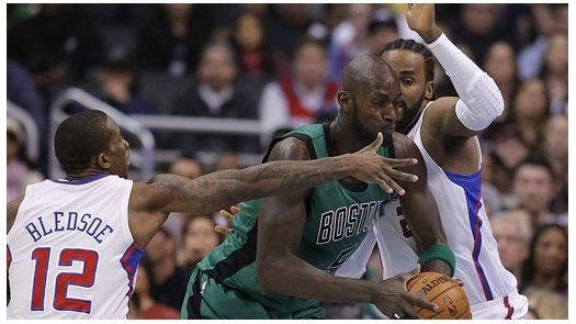 Clippers aplastan a Celtics y extienden su racha