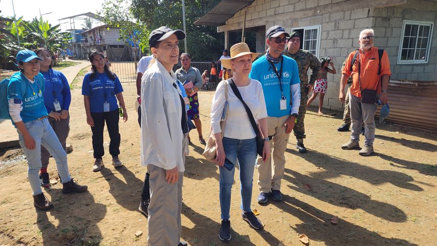Autoridades del Gobierno recorren Darién junto a UNICEF
