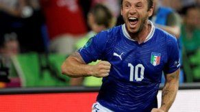 Italia gana 2-0 a Irlanda y pasa a cuartos de la Eurocopa