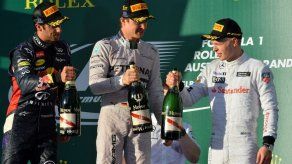Rosberg estrena liderato