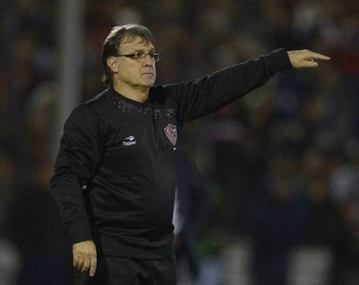 Tata Martino, despide los restos de su padre en Argentina
