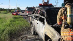 Héroe rescata a hombre de camioneta incendiada