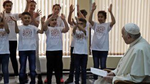 Papa en Bulgaria: refugiados llevan la cruz de la humanidad Papa en Bulgaria: refugiados llevan la cruz de la humanidad