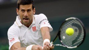 Djokovic supera su estreno en Toronto ante Muller y avanza a octavos