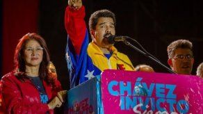 Maduro llama vagos a senadores de EEUU y los llama a atender quiebra