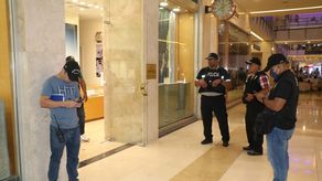 Robo en joyería en Multiplaza. Robo en joyería en Multiplaza.