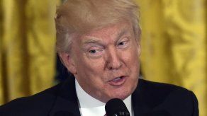 Reacción al despido de Comey agrava la frustración de Trump