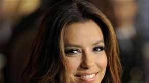 Eva Longoria sigue su labor en la lucha contra cáncer infantil