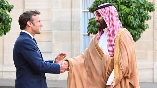 El príncipe heredero de Arabia Saudita, Mohamed bin Salmán y el presidente de Francia, Emmanuel Macron.