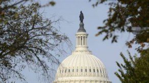 Congreso de EEUU discute pagos a empleados afectados por la paralización