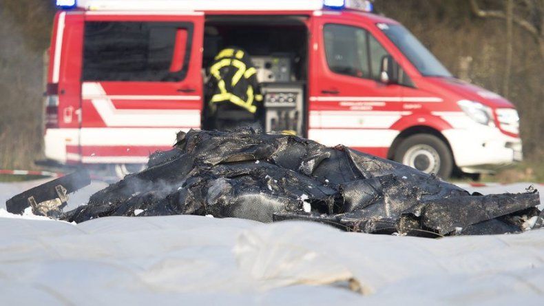 Recuperan cuerpos de la avioneta estrellada en Alemania