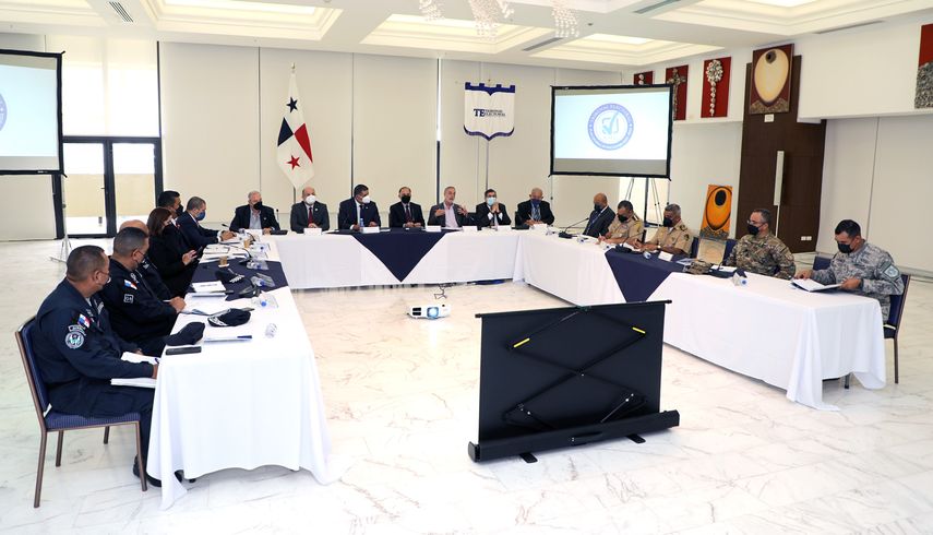 Reunión de coordinación para el Plagel entre los magistrados del TE y los estamentos de seguridad.