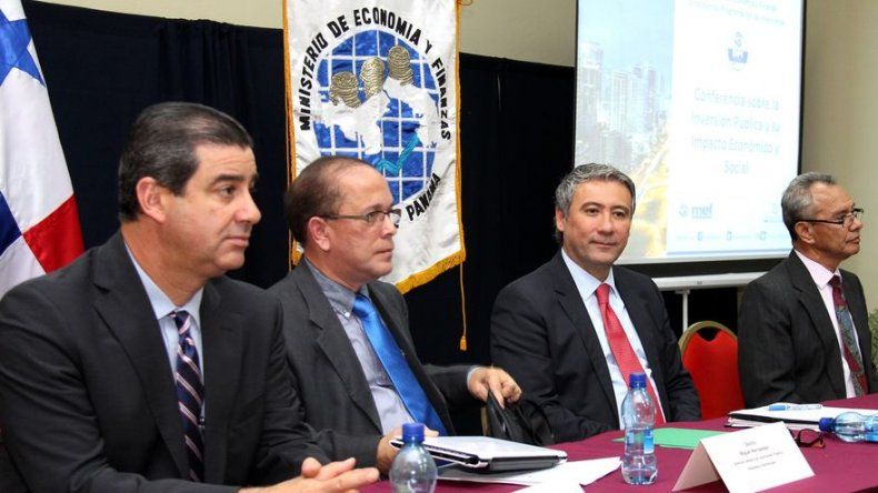 Rol de las inversiones públicas en Panamá, tema abordado por expertos