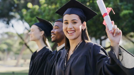 Graduate de tu carrera y estudia en otro país a través de becas ofrecidas por la Cancillería