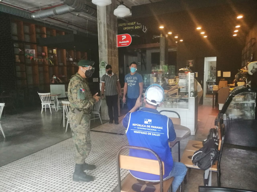 Minsa aplicará medida de cese a restaurantes que no cumplan con los requisitos.