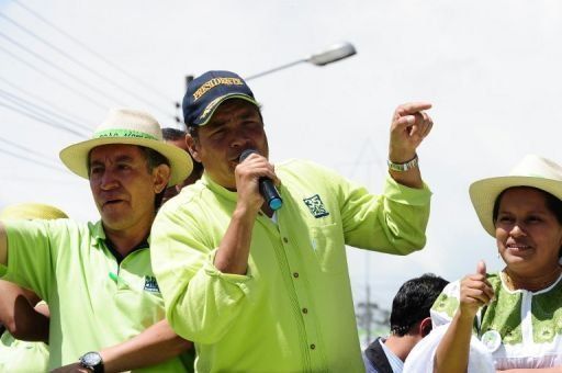 Campaña avanza en Ecuador con Correa como líder a dos semanas de cierre