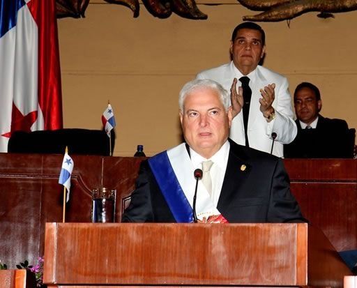 Panameño aquí está tu plata, presidente Martinelli en informe