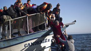 Hallan cuerpo de niño en costa de la isla Lesbos