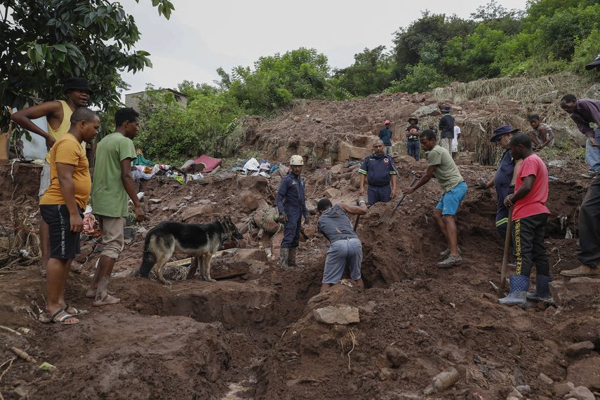 Sudáfrica suele librarse de las tormentas que cada año azotan a países vecinos como Mozambique y Madagascar durante la temporada de ciclones que va de noviembre hasta abril.