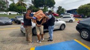 Armando Miranda alias Cuto, mantenía un oficio de captura por el delito de homicidio. Armando Miranda alias Cuto, mantenía un oficio de captura por el delito de homicidio.