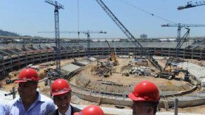 FIFA se queja por retrasos en preparativos para Mundial 2014