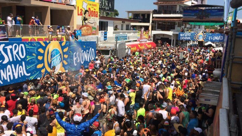La Reina Platino en el culeco del Sábado de Carnaval