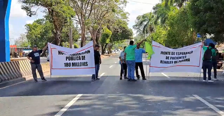 Cierran vía Transistmica: Pacientes con insuficiencia renal en desacuerdo con licitación