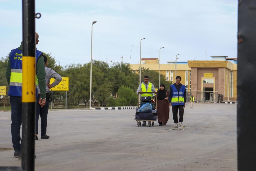 Primera tregua en la Franja alivia a gazatíes y familias de rehenes, pero la guerra sigue. Primera tregua en la Franja alivia a gazatíes y familias de rehenes, pero la guerra sigue.