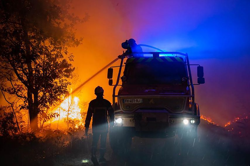 Los incendios provocaron el desalojo de más de 500 personas.