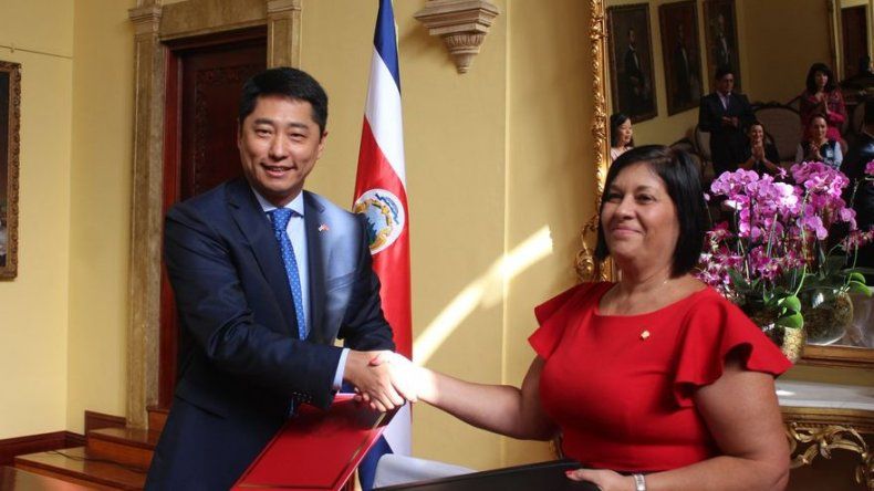 China da a Costa Rica 14,5 millones de dólares en cooperación no reembolsable