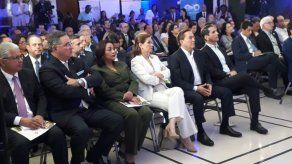 Aspirantes presidenciales asisten a foro sobre institucionalidad de la CCIAP