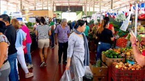 Consumidores acuden a Merca Panamá en busca de diferentes productos