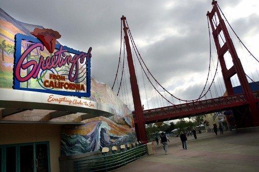 Parque Disney  cerrado tras encontrar un objeto sospechoso