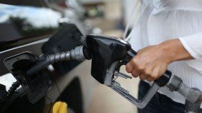 Precios del combustible bajarán a partir de este viernes Precios del combustible bajarán a partir de este viernes