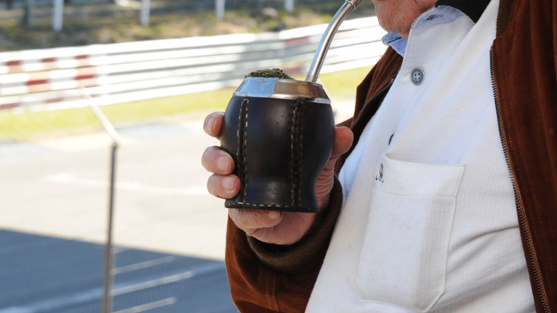 Mujeres paraguayas quieren llevar yerba mate en polvo a mercado internacional