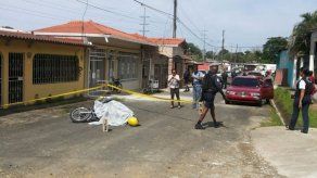 Asesinan a colombiano de varios disparos en Colón