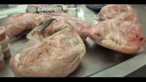 Comida más exótica tiene su lugar en mercado mexicano de San Juan